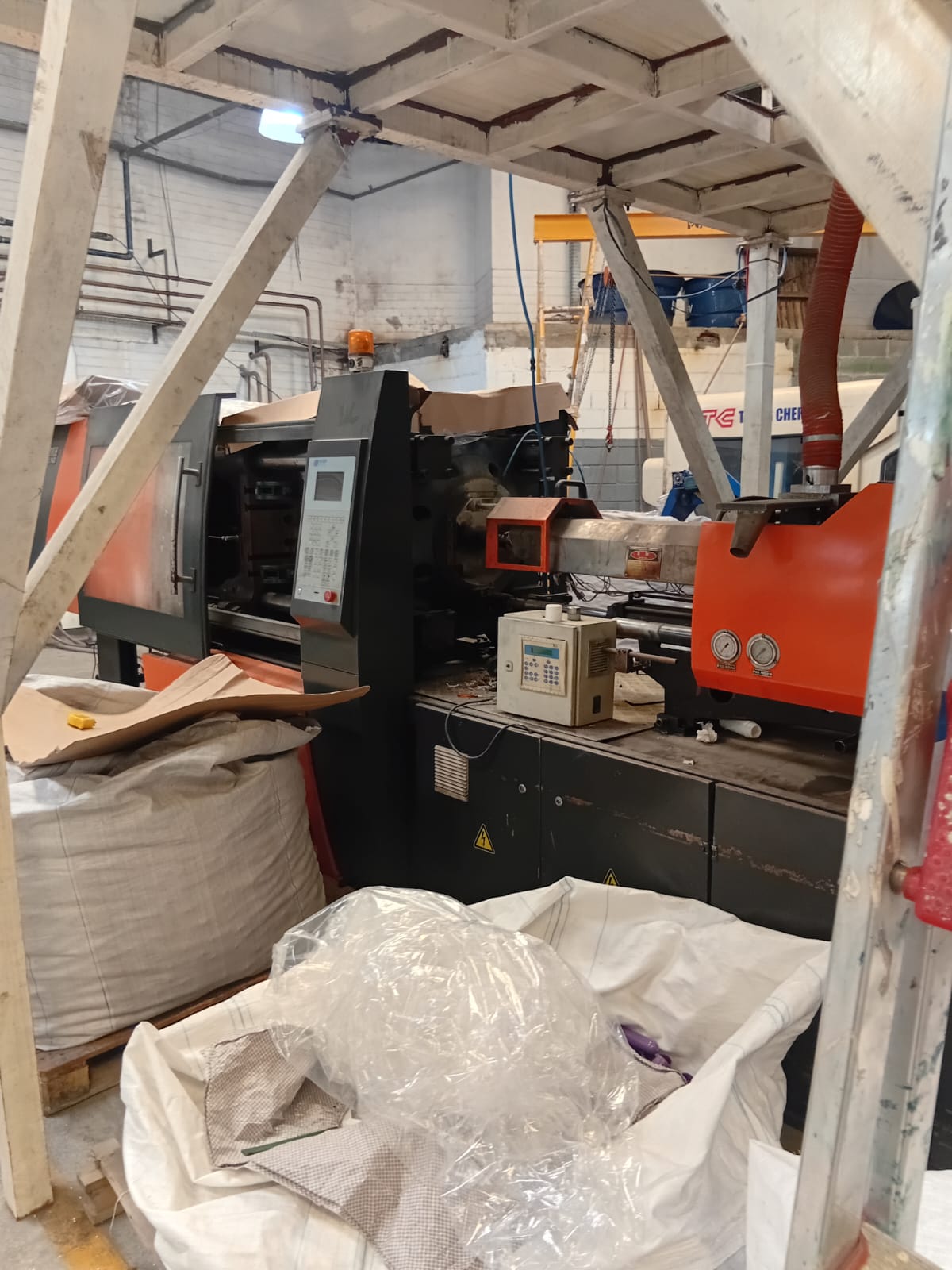 Injetora Sound 220 ton servo